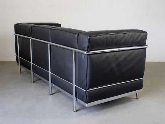 Image 1 of Cassina Lc2 3 -Seater Design Lecorbusier Leather/Black