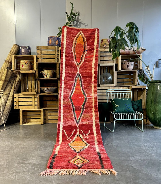 Image 1 of Tapis berbère traditionnel marocain rouge, 70x320 cm