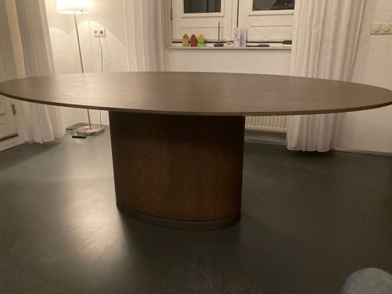 Image 1 of Arco Spazio Ellipse dining table