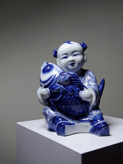 Subject Porcelaine Chinoise Bleu Et Blanche "Garçon À La Carpe" 70-80'S