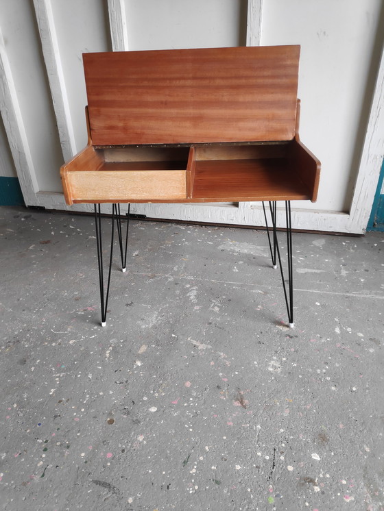 Image 1 of Design vintage ladies desk