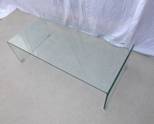 Curved glass coffee table