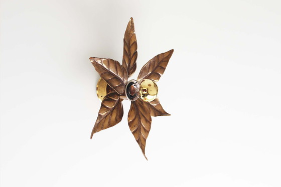 Image 1 of 1X Vintage Hollywood Regency Brass Flower Wall Light