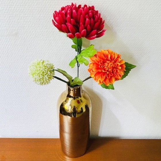 Image 1 of Bottle vase with silk flowers gold 31 cm