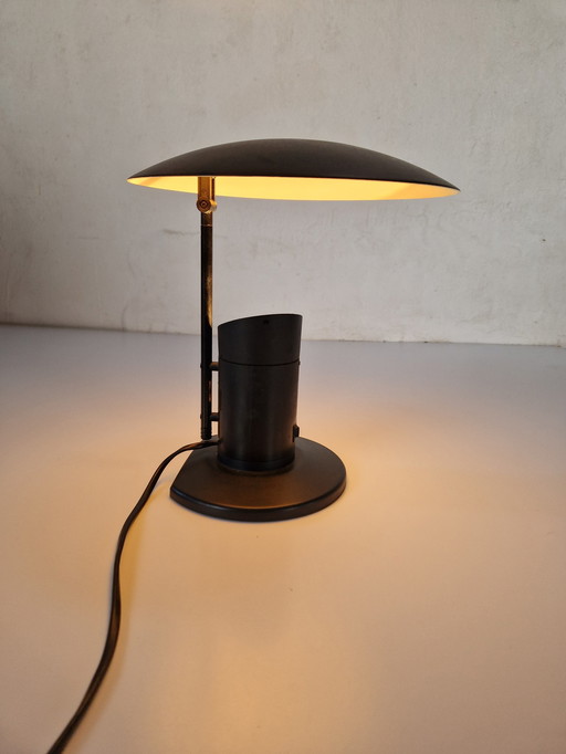 Lampe de table design post-moderne