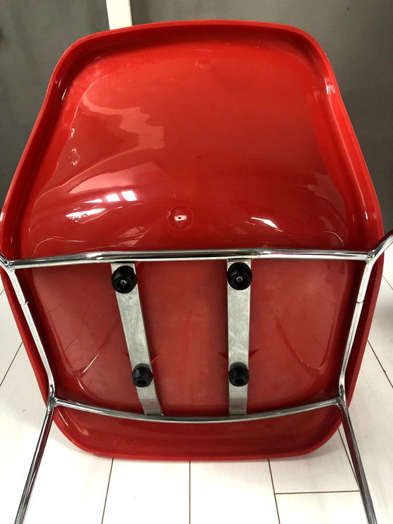 Image 1 of Artifort Spirit Chair Beso Bucket Chair Red