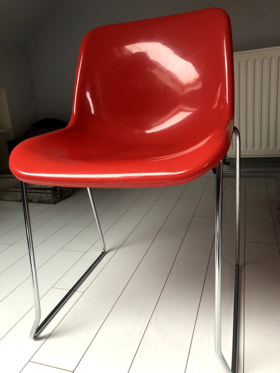 Image 1 of Artifort Spirit Chair Beso Bucket Chair Red