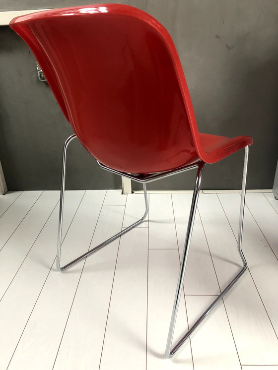 Image 1 of Artifort Spirit Chair Beso Bucket Chair Red