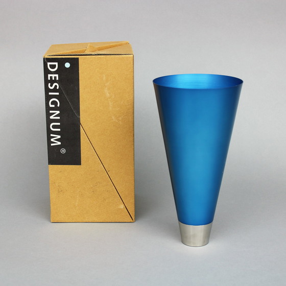 Image 1 of Myranda Brugge (1957) Vase en Ks noir, pour Designum, 1981 Dans son emballage d'origine