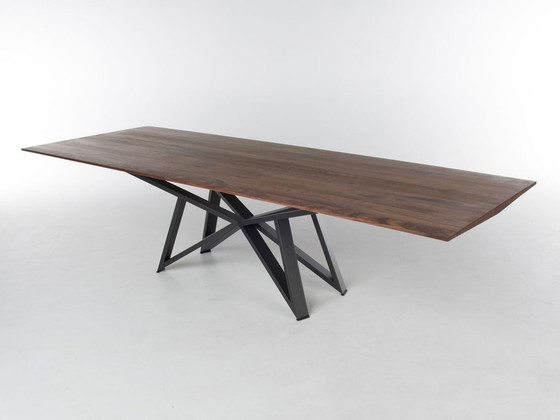 Image 1 of Bert Plantagie Stella dining table