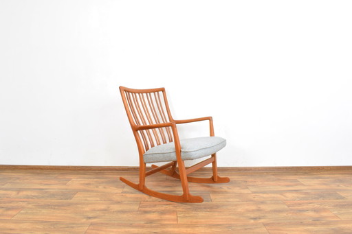 Oak Ml33 Rocking Chair By Hans J. Wegner For A/S Mikael Laursen, 1950S