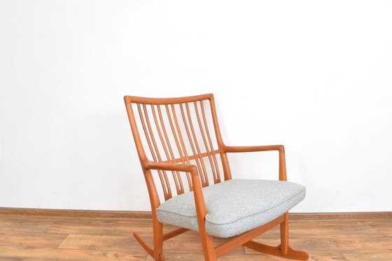 Image 1 of Oak Ml33 Rocking Chair By Hans J. Wegner For A/S Mikael Laursen, 1950S