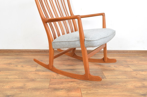 Image 1 of Oak Ml33 Rocking Chair By Hans J. Wegner For A/S Mikael Laursen, 1950S