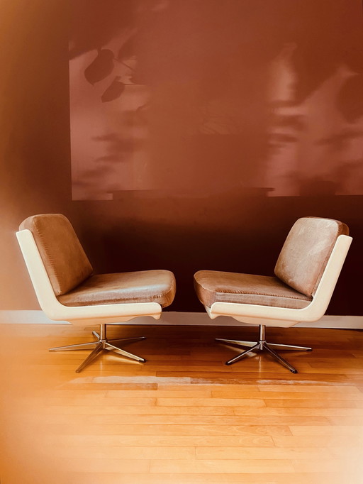 Space Age Vario Pur armchairs