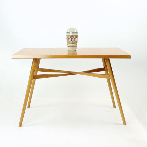 Image 1 of Mesa de centro de mediados de siglo en madera de roble, Checoslovaquia, década de 1960