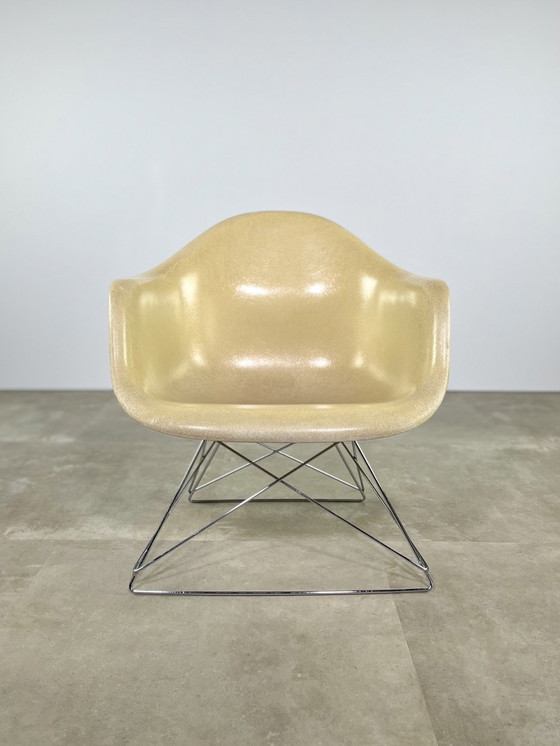 Image 1 of Charles & Ray Eames 1950 armchair