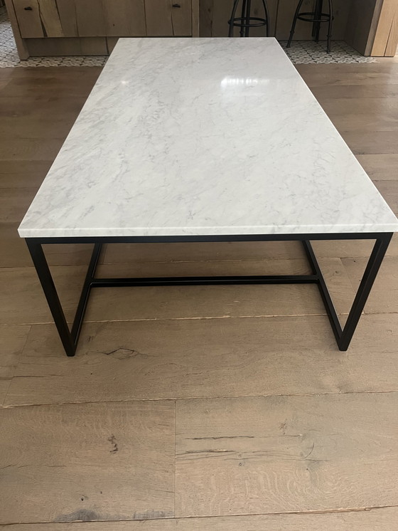 Image 1 of Coffee table carrara marble