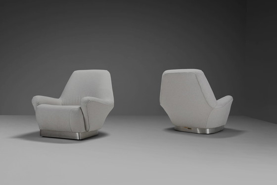 Image 1 of Rare Pair of Grey Fabric and Stainless Steel Lounge Chairs by Gianni Moscatelli