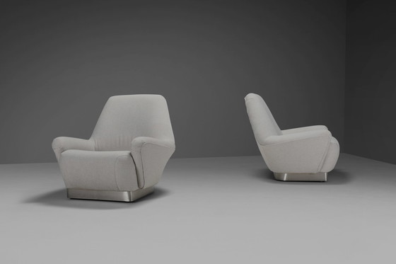 Image 1 of Rare Pair of Grey Fabric and Stainless Steel Lounge Chairs by Gianni Moscatelli