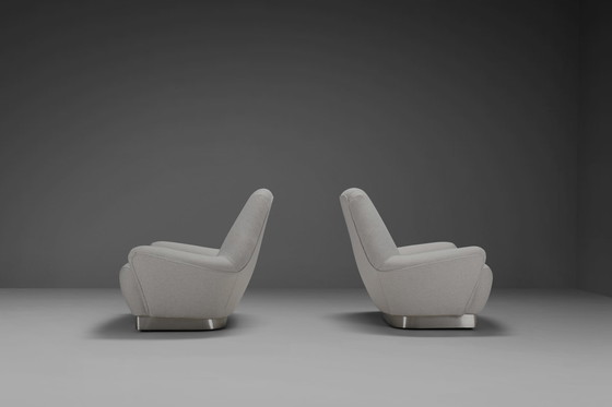 Image 1 of Rare Pair of Grey Fabric and Stainless Steel Lounge Chairs by Gianni Moscatelli