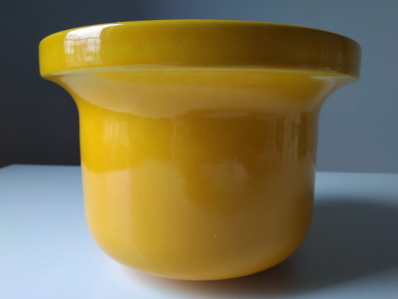 Image 1 of Triangle Huizen Holland, Laren, ochre yellow bowl, Bowl