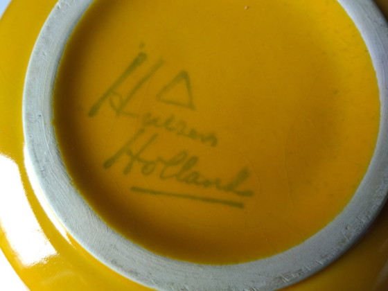 Image 1 of Triangle Huizen Holland, Laren, ochre yellow bowl, Bowl