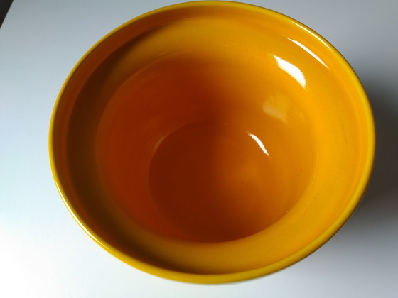 Image 1 of Triangle Huizen Holland, Laren, ochre yellow bowl, Bowl