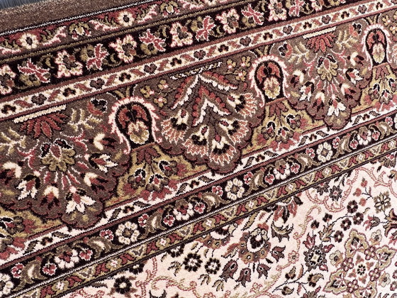 Image 1 of Oriental Carpet 250 X 350 Cm