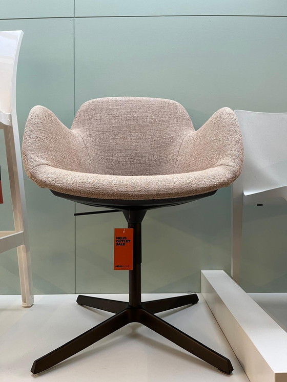 Image 1 of Walter Knoll Sheru Chair