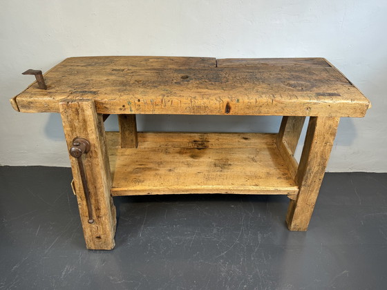 Image 1 of Charmante table de travail C1920