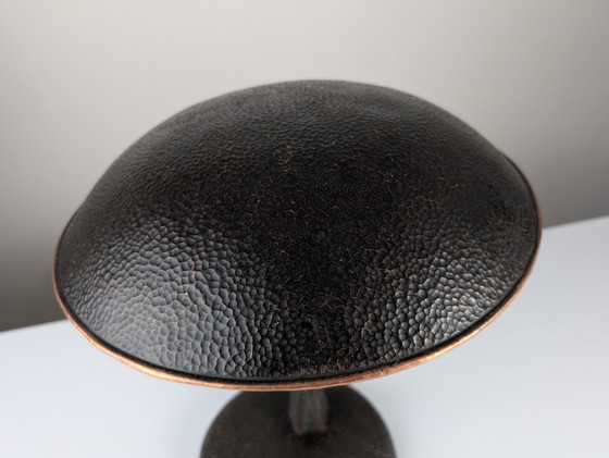 Image 1 of Lámpara escultural de cobre martillado con forma de árbol, estilo moderno de mediados de siglo.