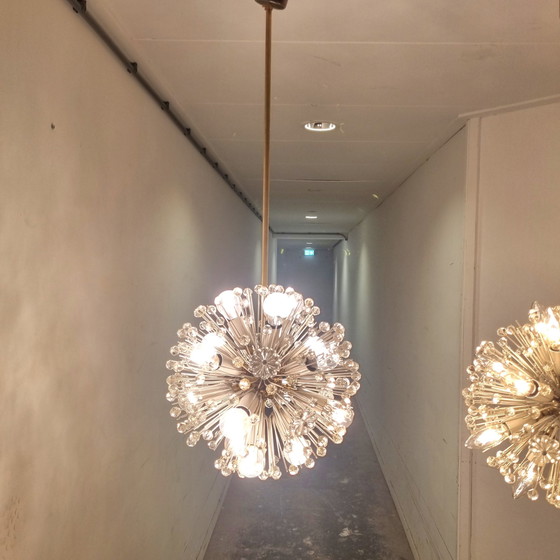 Image 1 of Set di 2 lampadari Snowball Starburst Sputnik di Emil Stejnar per Rupert Nikoll, anni '60. 