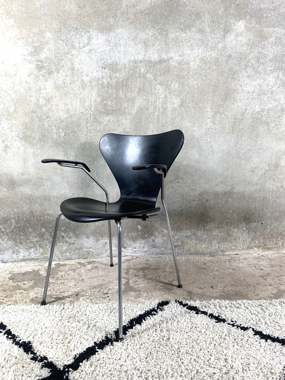 Image 1 of Black Butterfly Armchair By Arne Jacobsen For Fritz Hansen