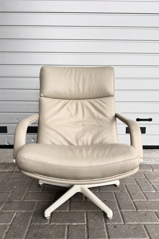 Image 1 of Artifort F141 Design Armchair