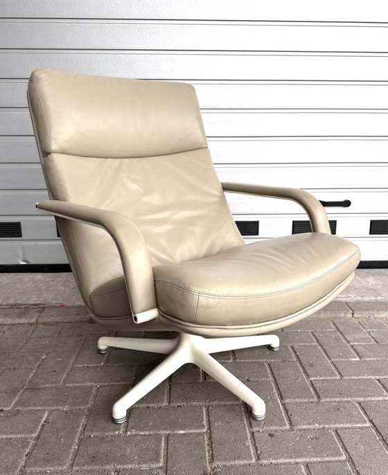 Image 1 of Artifort F141 Design Armchair