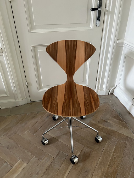 Cherner red gum swivel office chair