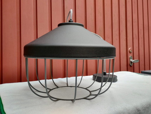 Lamp matte black with grid