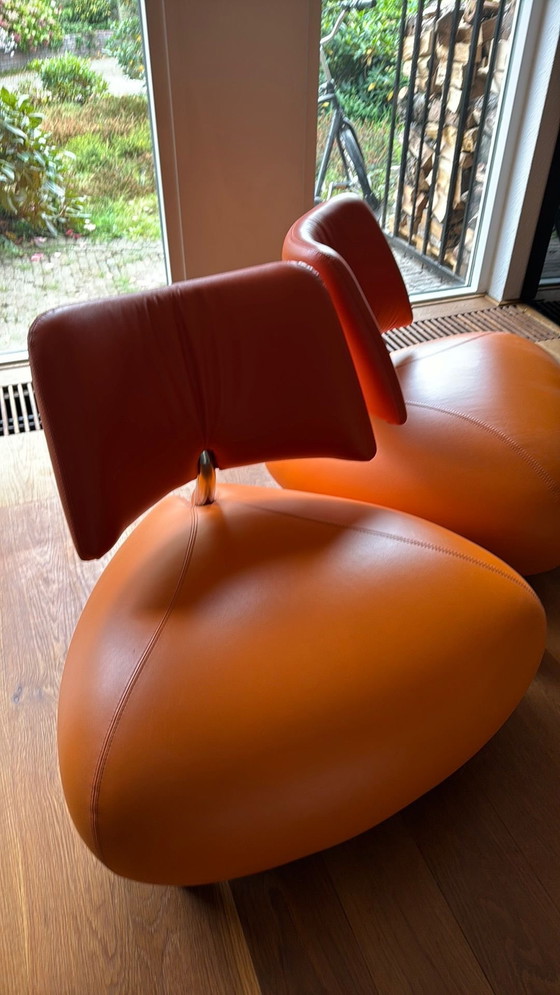 Image 1 of 2x Leolux Pallone armchairs