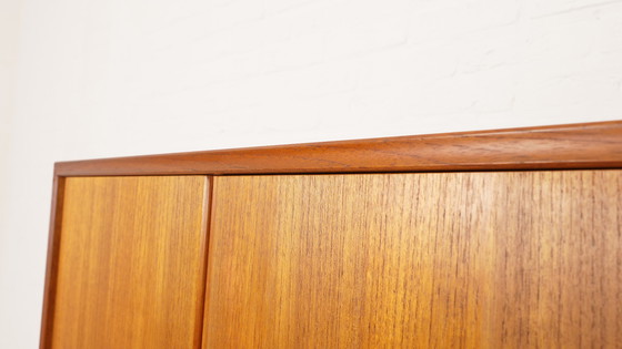 Image 1 of Credenza alta vintage