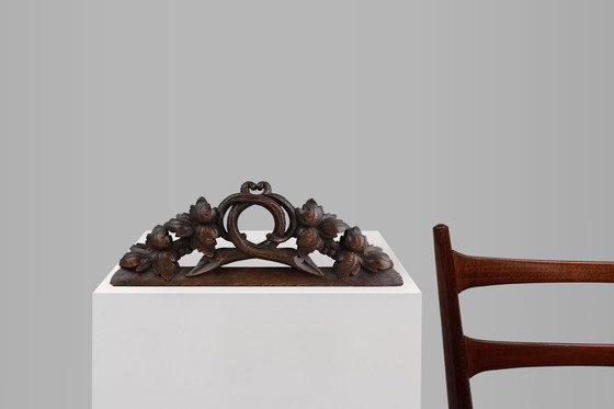 Image 1 of Antique Oak Pediment With Hand-Carved Oak Leaves, 1850