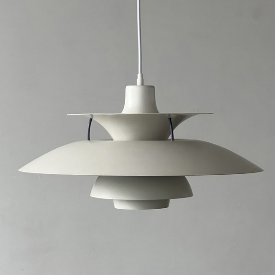 Image 1 of Louis Poulsen PH5 lamp