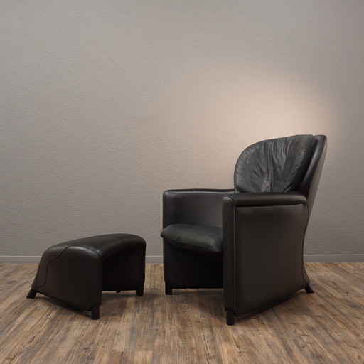 Leolux Excalibur leather armchair & Stools