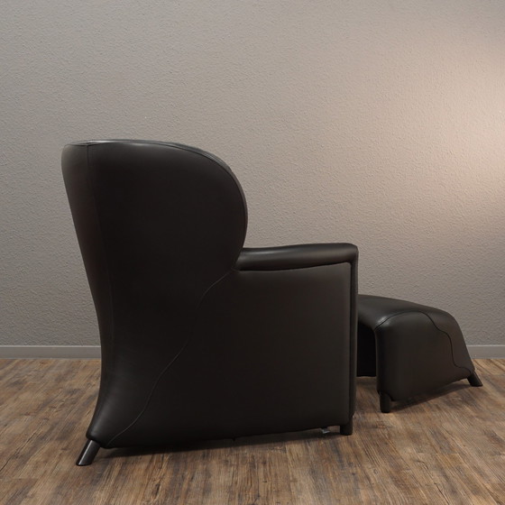 Image 1 of Leolux Excalibur leather armchair & Stools