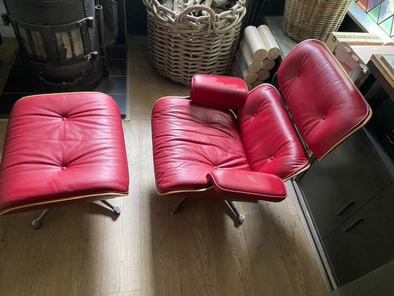 Image 1 of Eames lounge chair with footstool