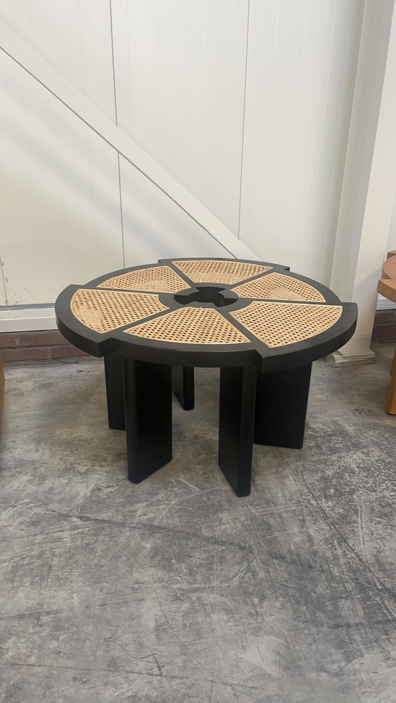 Image 1 of Coffee table round black