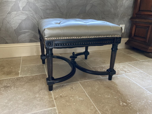 2 Eichholtz footstools