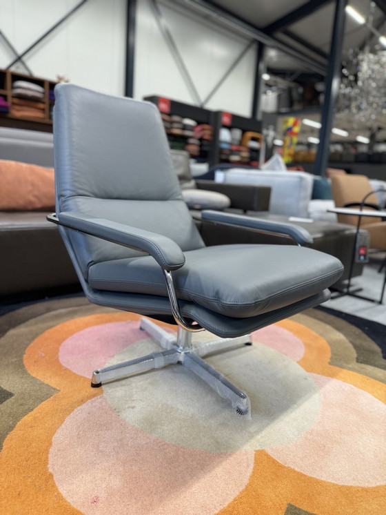 Image 1 of New Gelderland 400 Armchair gray leather swivel chair