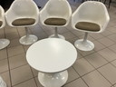 6x Tulip Chairs And 2 Tulip Tables