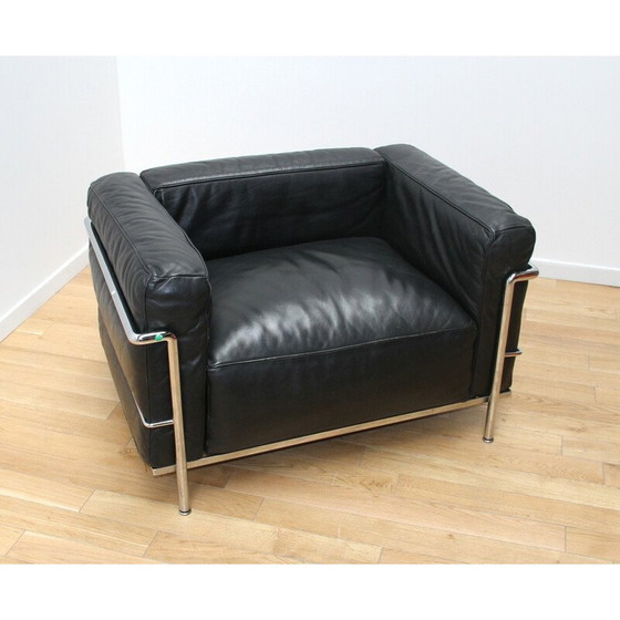 Image 1 of Pair of vintage Lc3 armchairs in chromed aluminum by Le Corbusier for Cassina