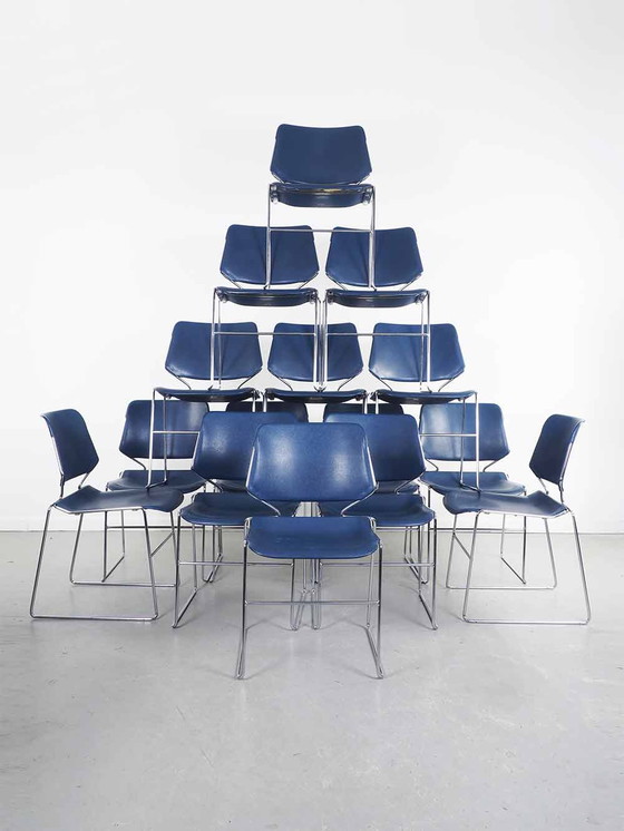 Image 1 of 6x chaises matricielles bleues T. Tolleson